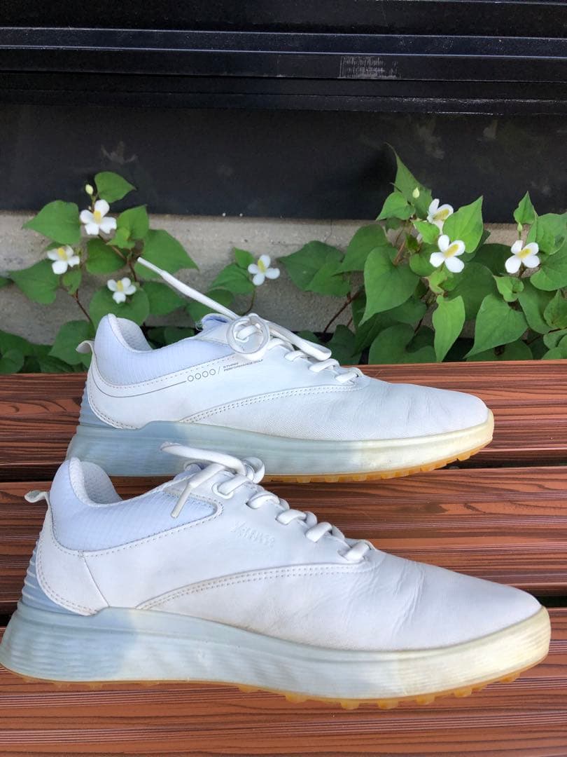 340番 美品 ecco ゴルフシューズ 37 23.5cm スパイクレス