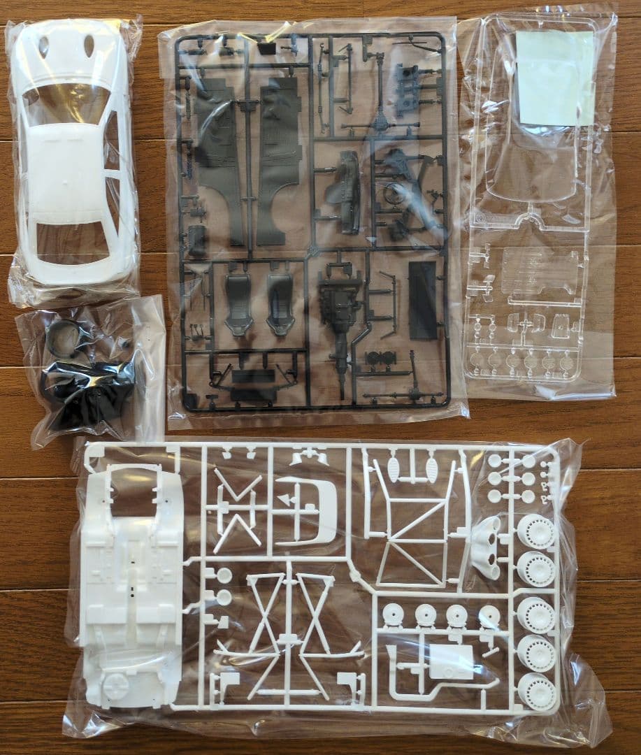 タミヤ 1/24 フォード エスコート RS コスワース＆インプレッサ