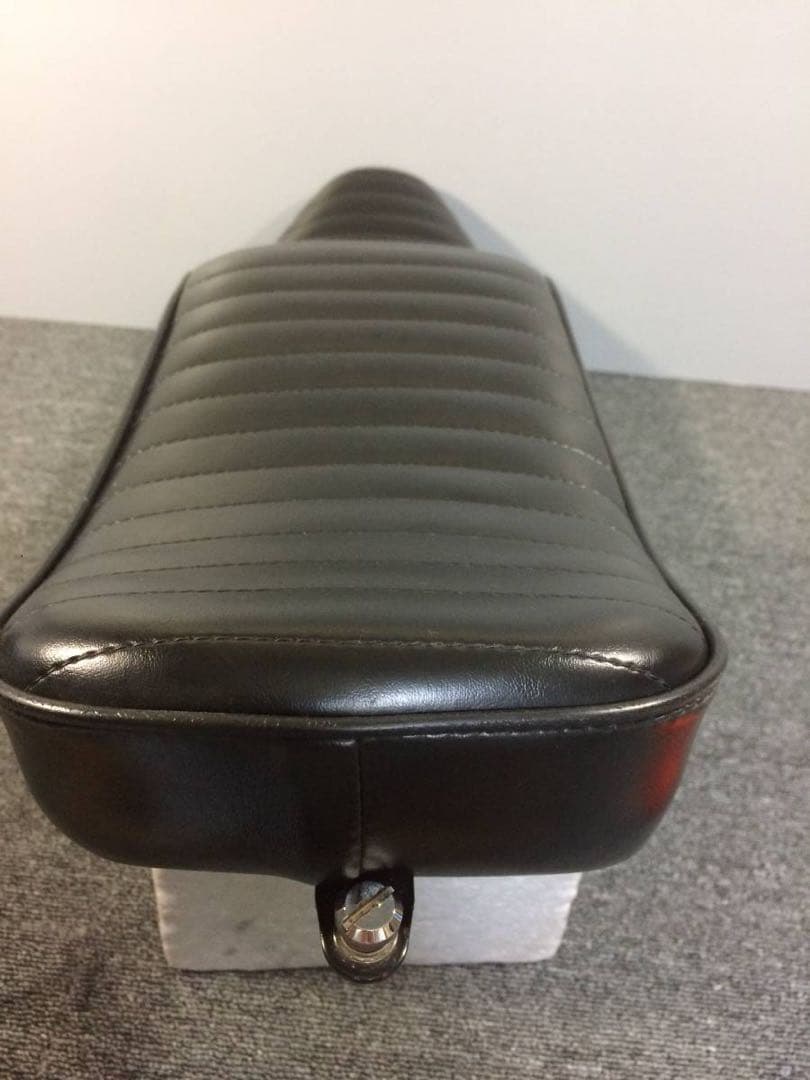 Le Pera ラペラ チェロキーシート 00-17yソフテイル