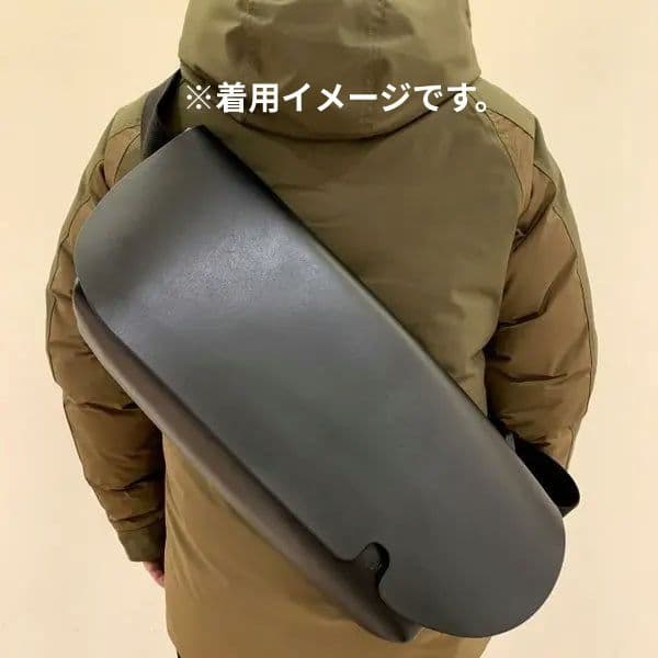 Uni＆co メッセンジャーバッグ　レザー　ブラック　Mサイズ