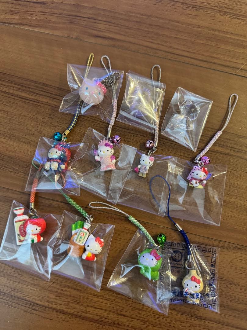 タグ無し ハローキティ ご当地キティ ストラップ - メルカリ