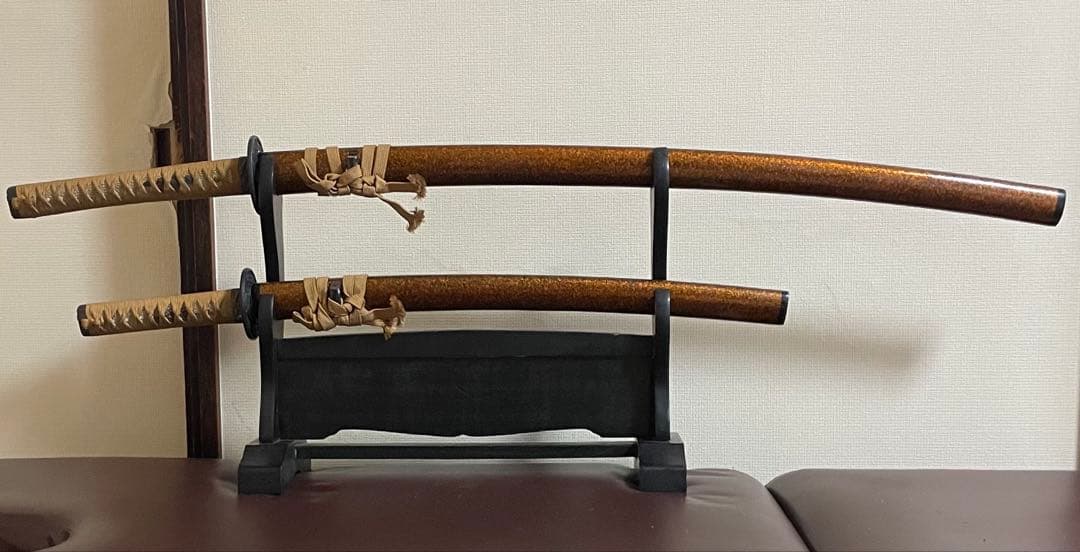 模造刀　居合刀　太刀　脇差　刀掛け　武具　b414