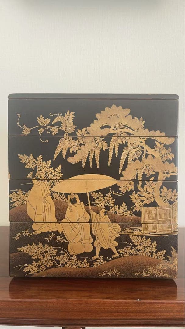 蒔絵 人物文 黒漆 五段重箱 平安風図絵 金蒔絵 漆芸 木製 箱付 319913802-1.jpg