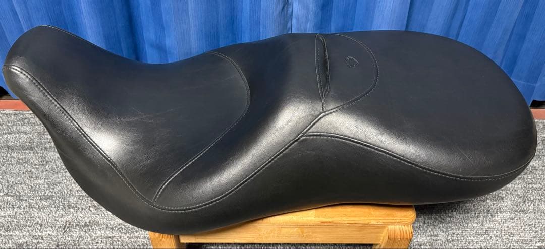 ハーレー FLHTK エレクトラグライド ウルトラリミテッド 純正 シート ハーレーダビッドソン FLHTK エレクトラグライド・ウルトラ