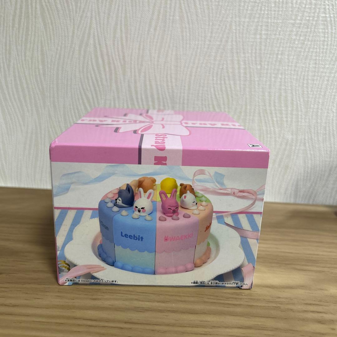 スキズ SKZOO ケーキ トェッキ DWAEKKi 新品 - メルカリ