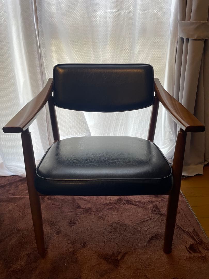 Dチェア　カリモク60　スタンダードブラック