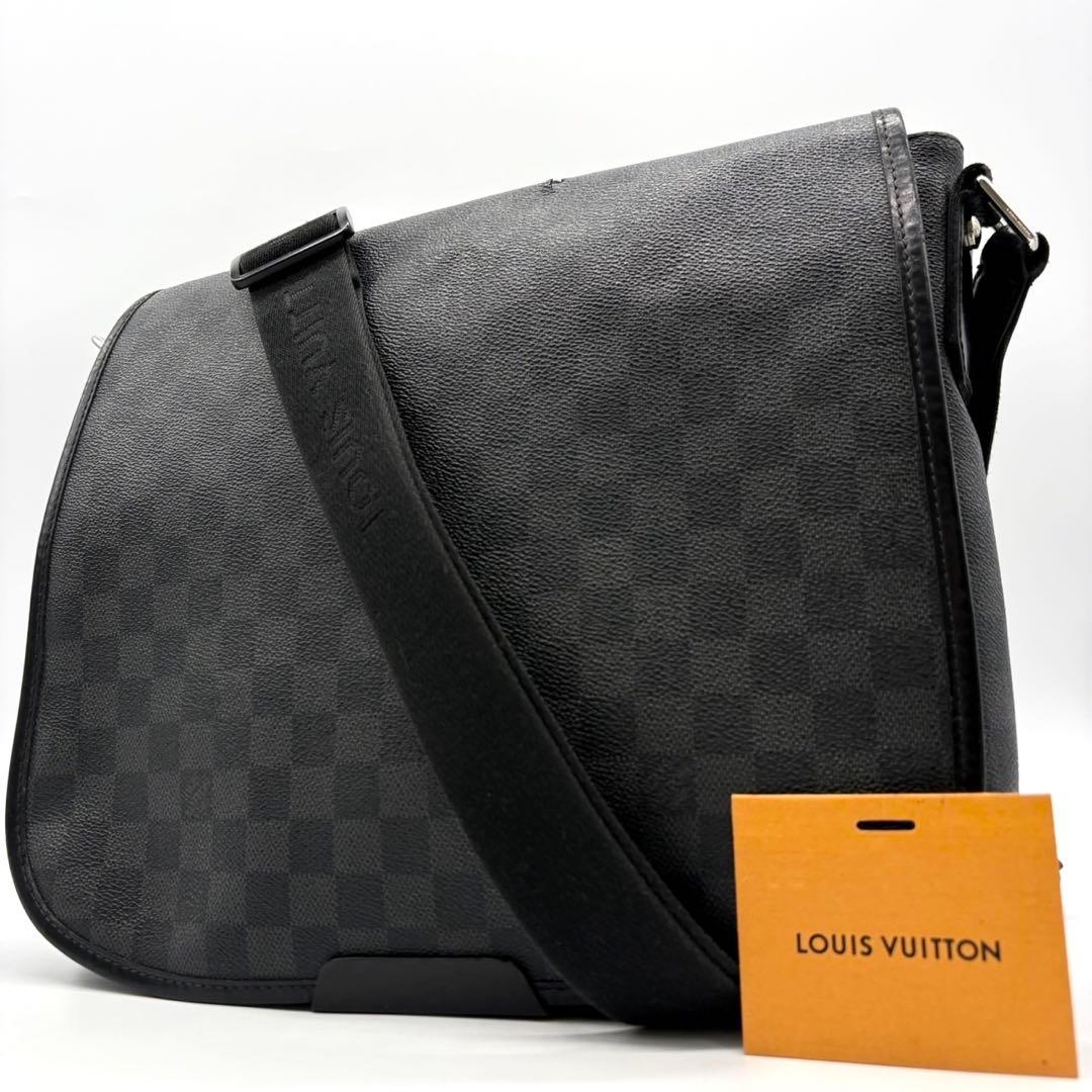 ルイ ヴィトン ダミエグラフィット ダニエルMM メッセンジャーバッグ　ブラック