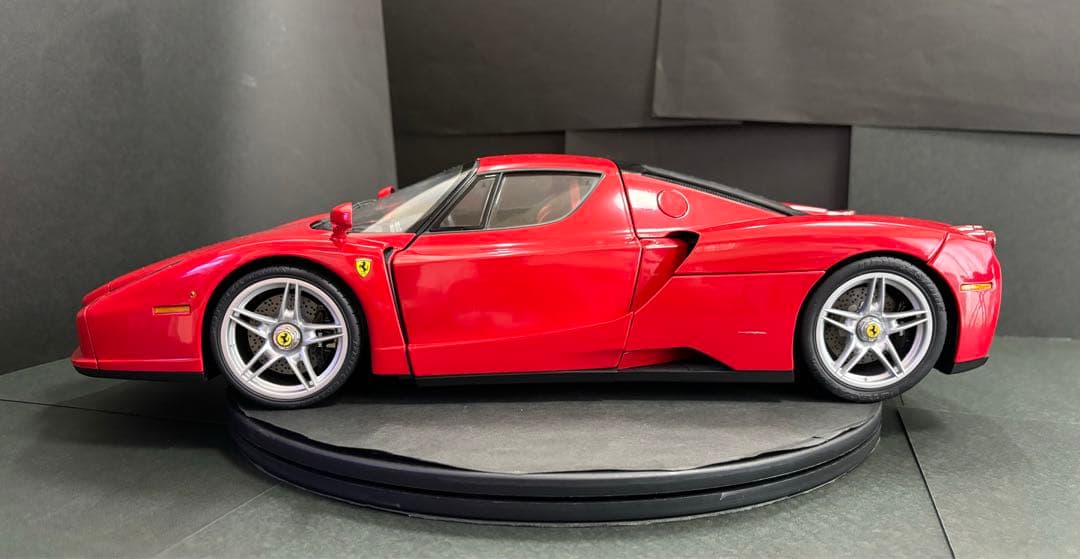 貴重】デアゴスティーニ エンツォフェラーリ1/10スケールセット - メルカリ