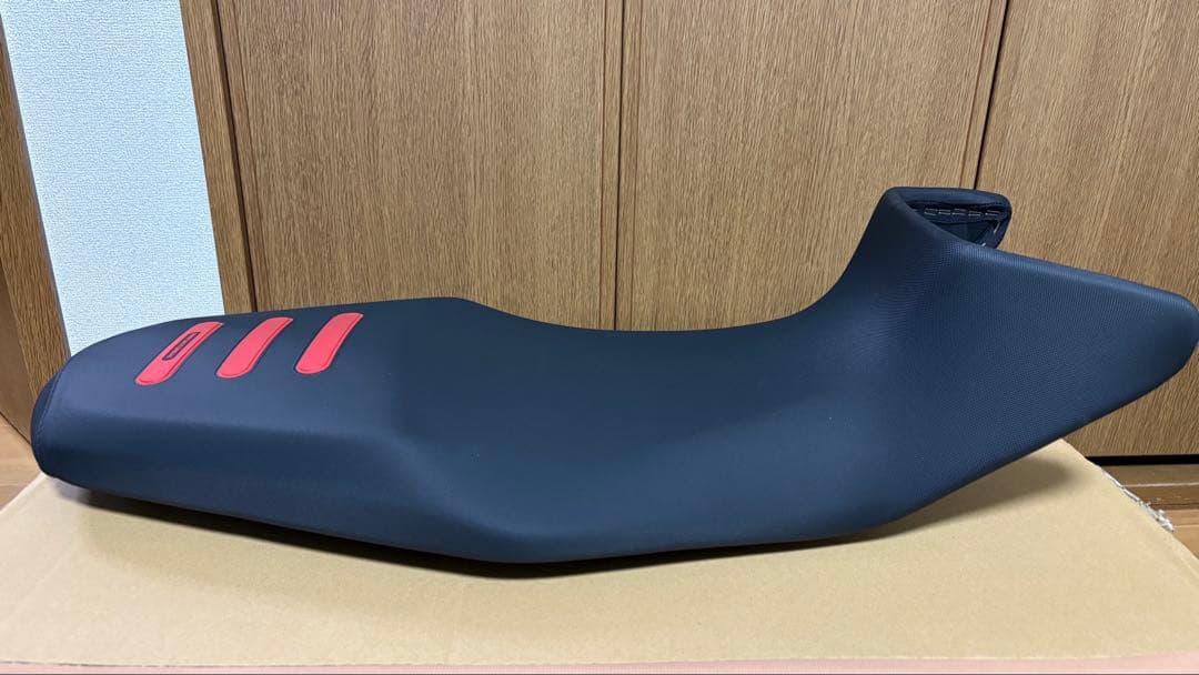 /F900GS 純正ローシート