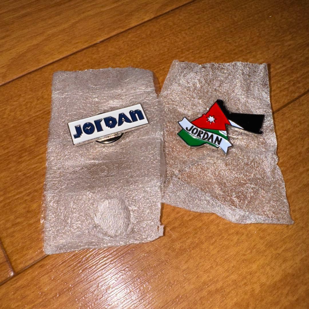 万博 ヨルダン館 ピンバッジ セット - メルカリ