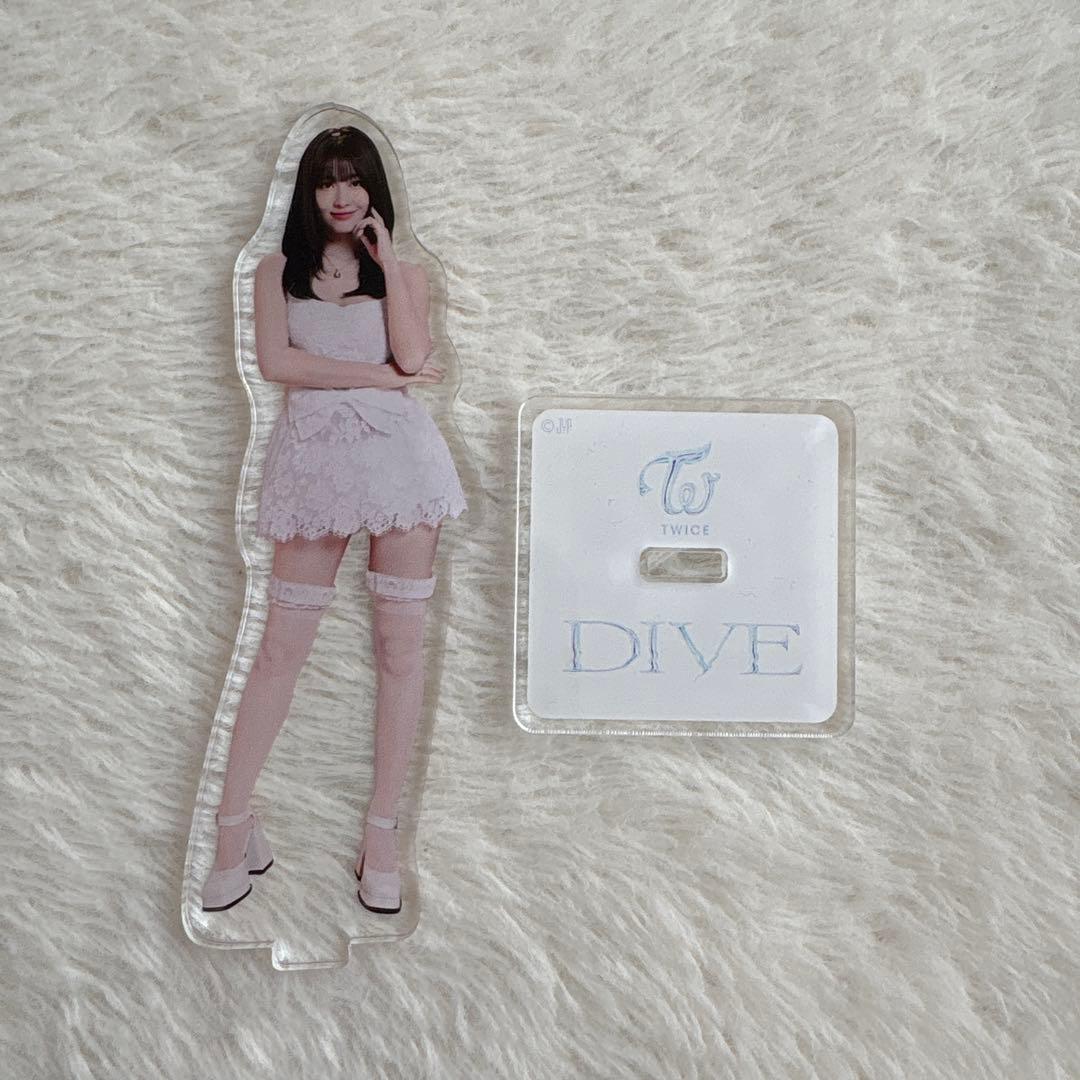 TWICE モモ DIVE アクスタ - メルカリ
