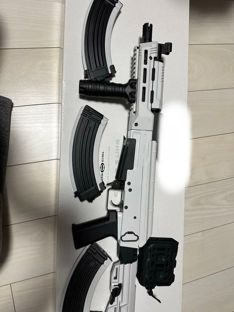 次世代AK47 ホワイトストーム