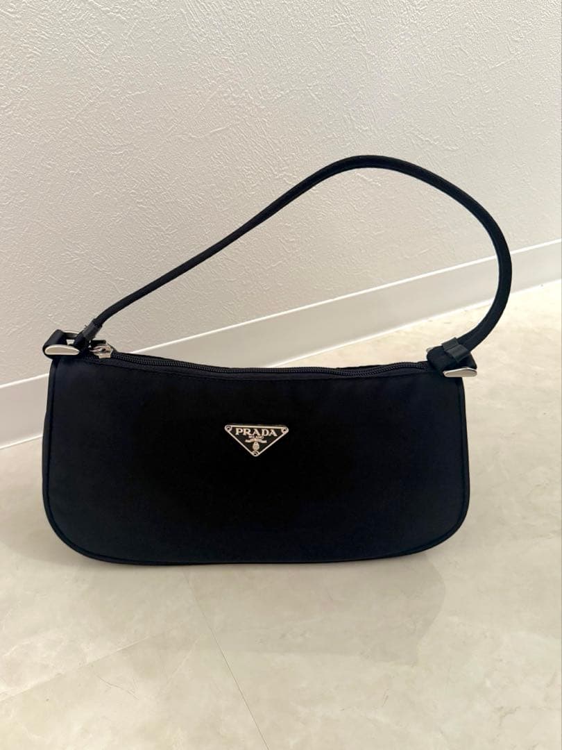 PRADA ワンハンドルバッグ　ナイロン　ブラック　ノベルティ