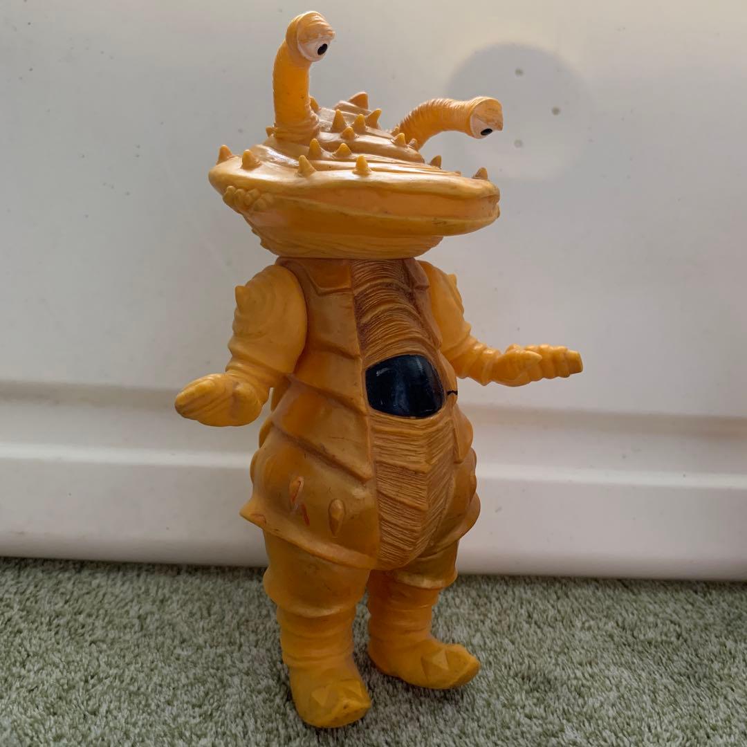 ウルトラマン 怪獣ソフビ カネゴン2体セット - メルカリ