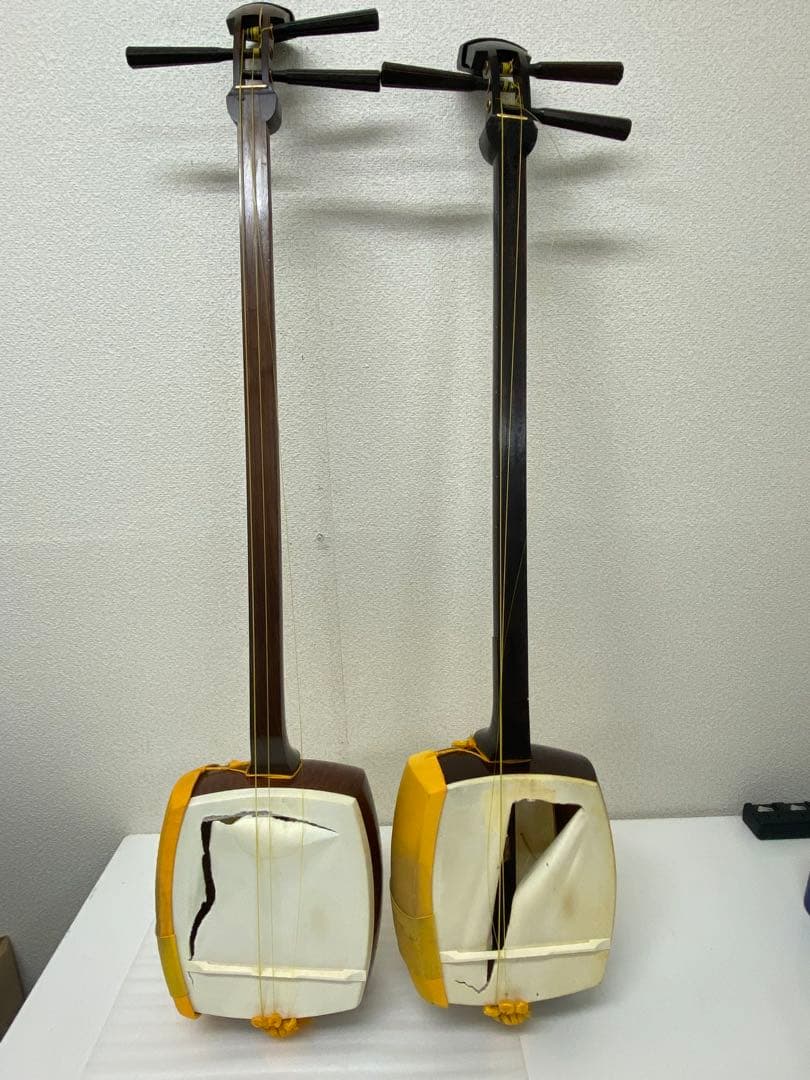 3-1957 三味線2本・収納木箱付き