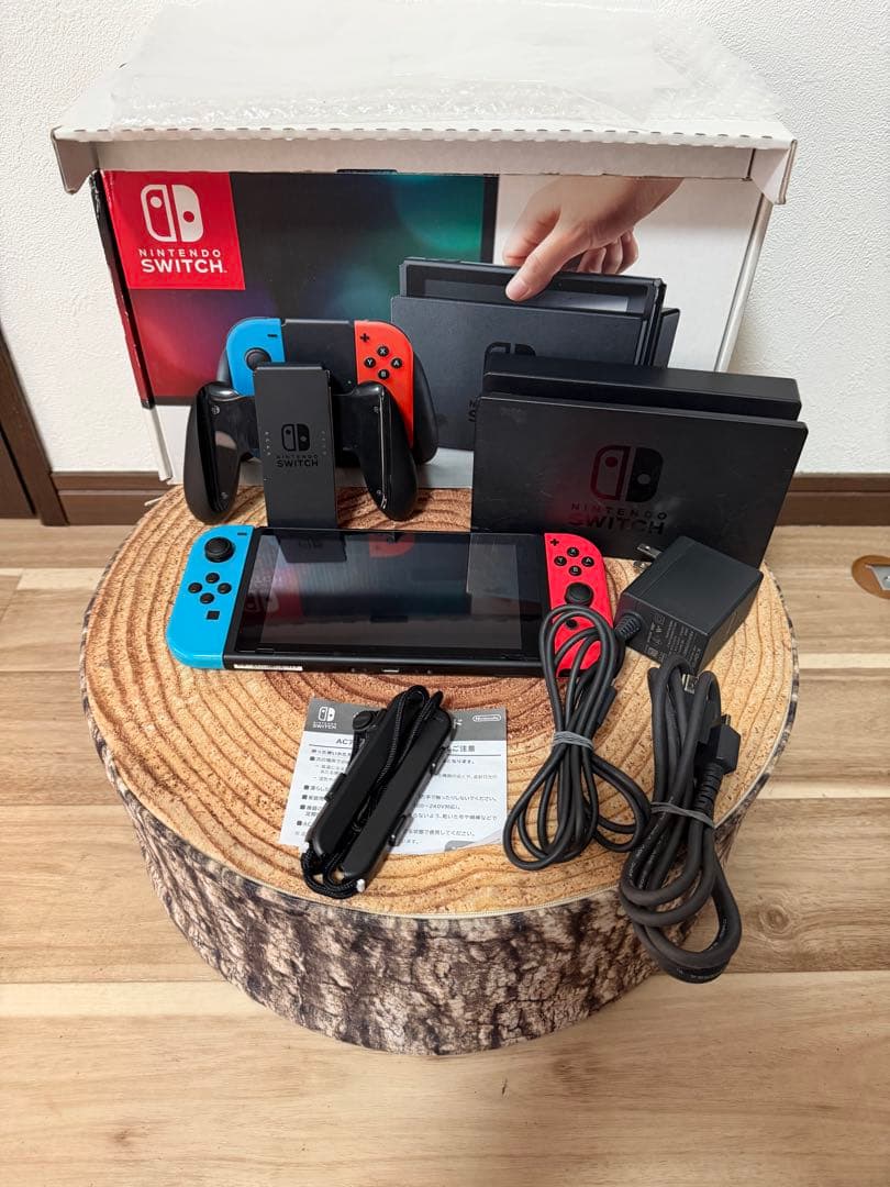 Nintendo Switch ニンテンドースイッチ本体　ネオン①
