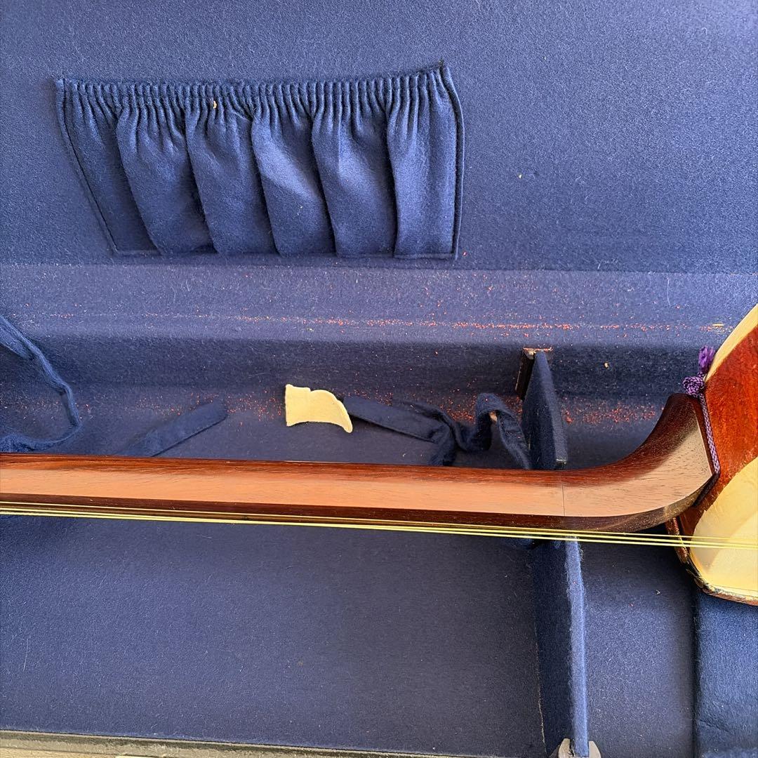 三味線 民謡三味線 中棹 東さわり付き 紅木胴 ハードケース付き - メルカリ