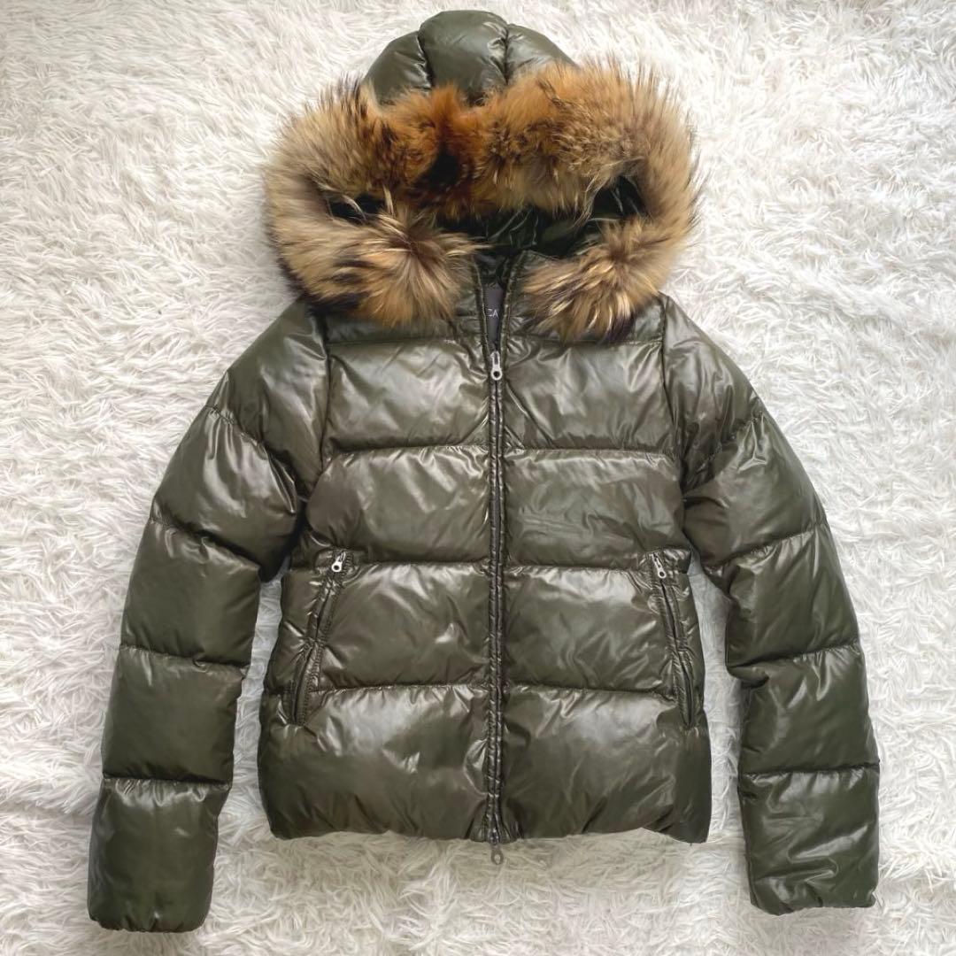 未使用に近い　DUVETICA ダウンジャケット　アダラ　ラクーンファー　カーキ