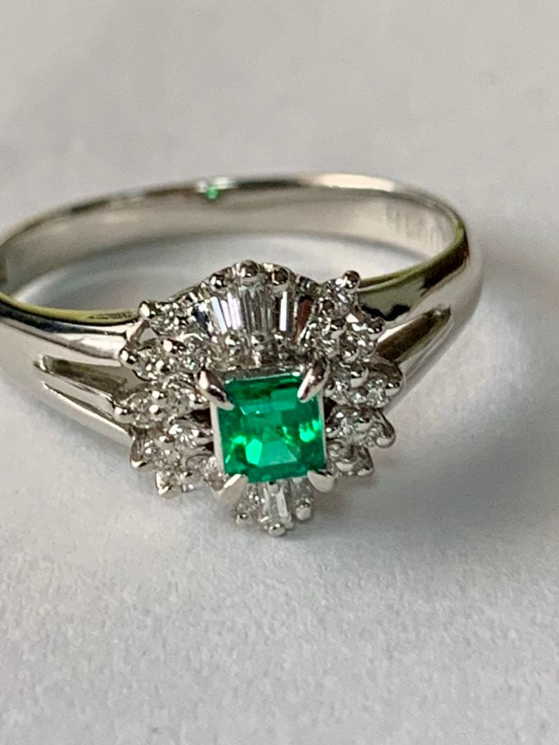 お値下げPt900 エメラルド0.2ct ダイヤモンド0.18ct 4.75ｇ