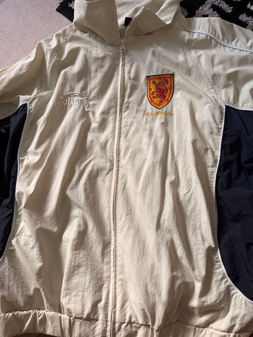 ナイロンジャケット フルジッパー フード付き UMBRO