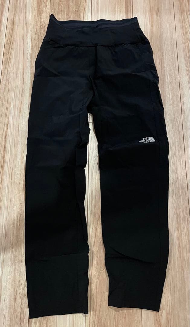 ノースフェイス　バーブライトランニングパンツ　Mサイズ　未使用 THE NORTH FACE（ザ ノースフェイス） ロングパンツ メンズ バー
