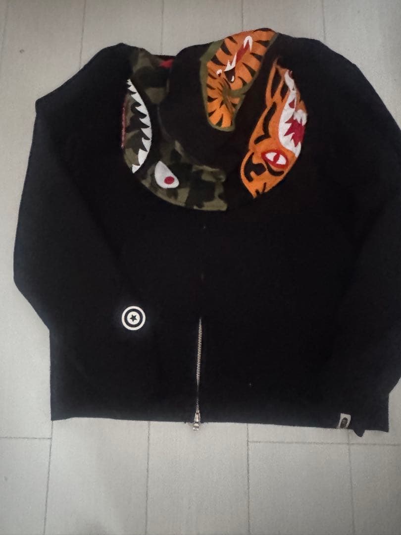 【正規品】A BATHING APEシャークパーカーL