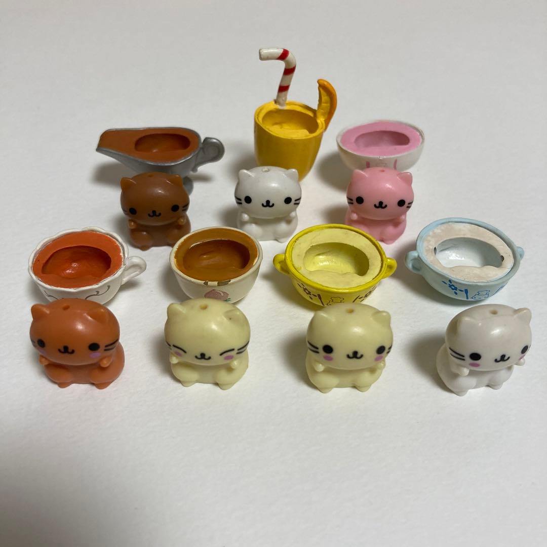 にゃんにゃんにゃんこ ストラップ キーホルダー - メルカリ