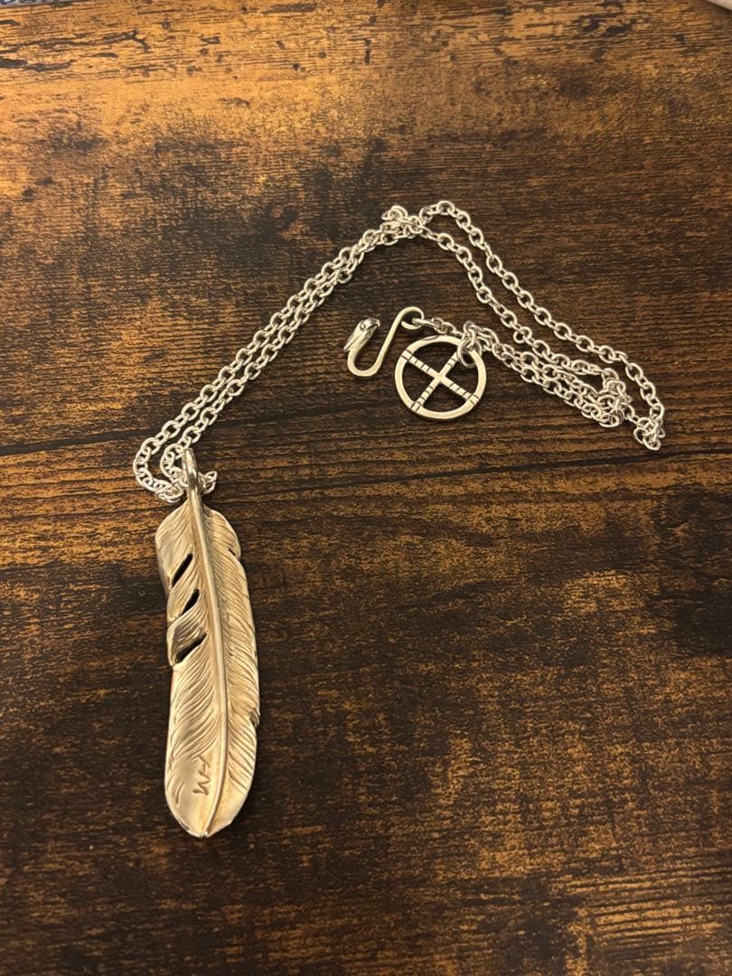 moto フェザー ネックレス シルバー イーグルチャーム付き イーグル フェザー ネックレス シルバー ゴールド アクセサリー | Feecly