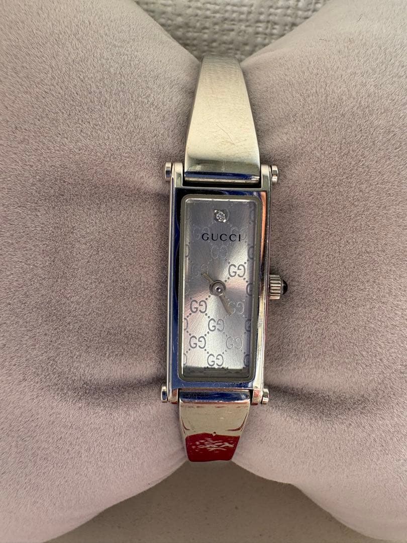美品　GUCCI 文字盤　ダイヤ付ブレスレットウォッチ　正常に作動中