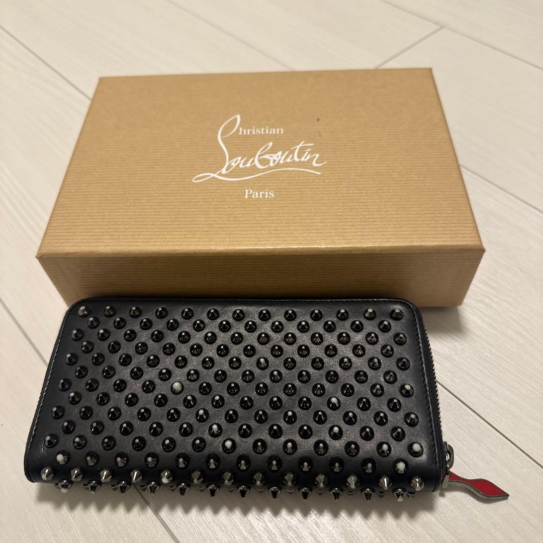 ルブタン　財布