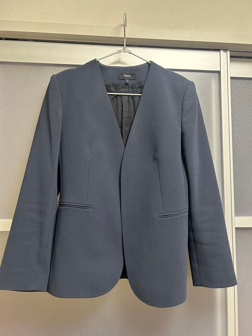 【値下げ】theoryノーカラージャケットとワイドパンツセット　スーツ