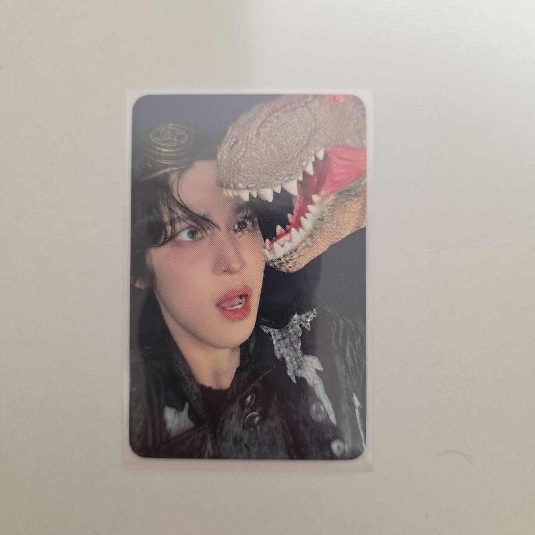 ATEEZ hellolive digipak 予約特典 トレカ ユノ - メルカリ