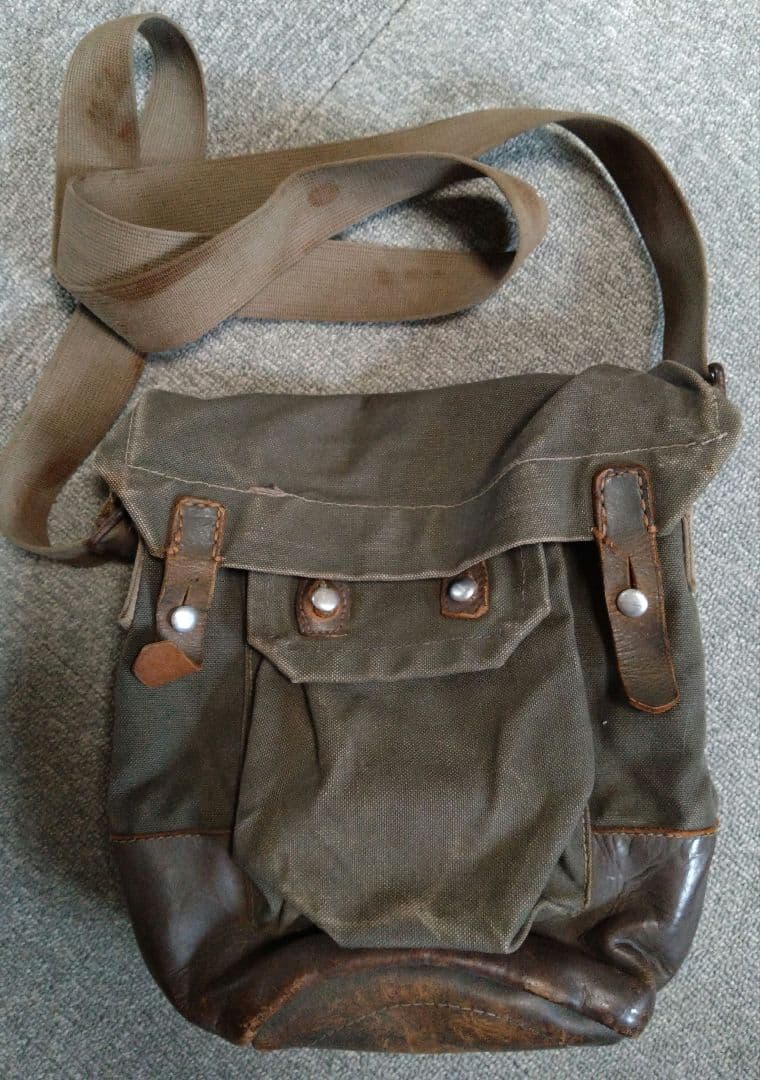 ミリタリー ショルダーバッグ ビンテージ ミリタリーショルダーバッグ/ビンテージバッグ Vintage Military 本革