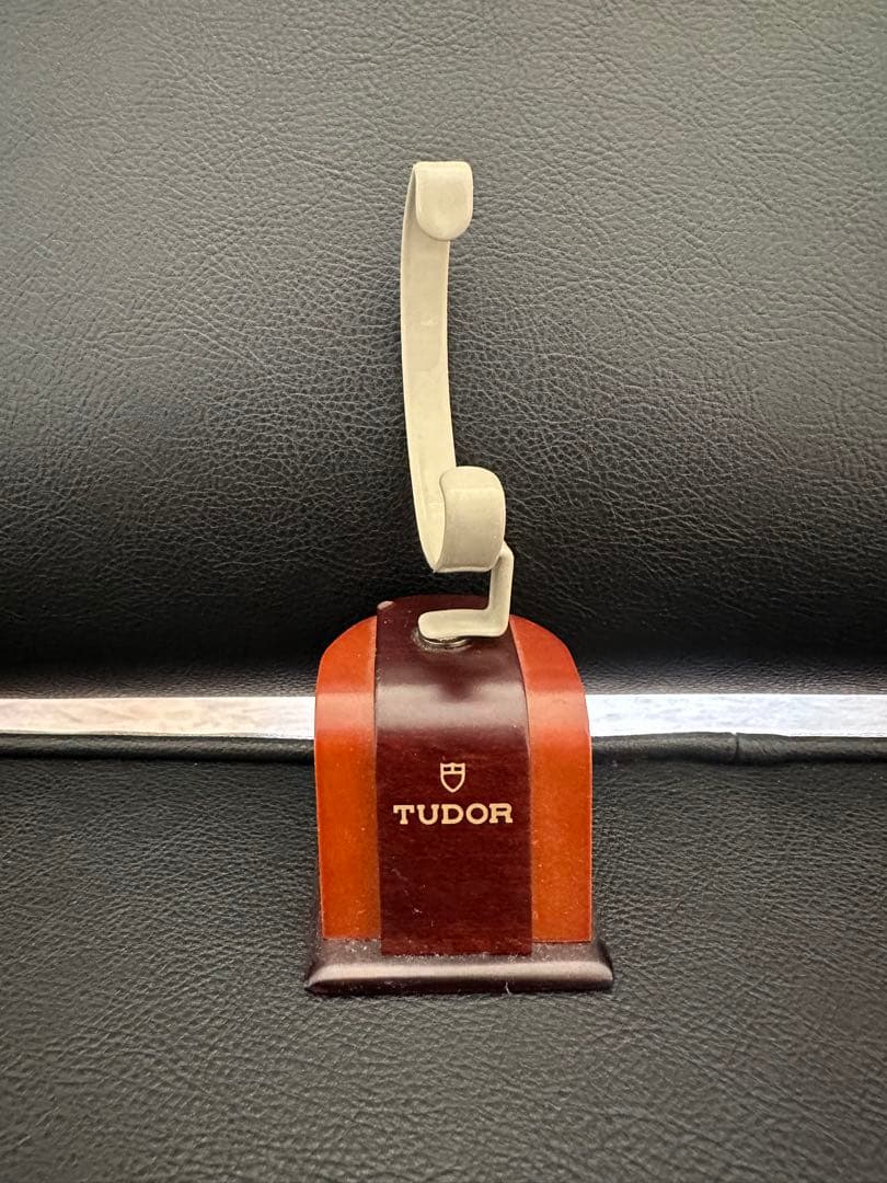 チューダー チュードル ディスプレイスタンド