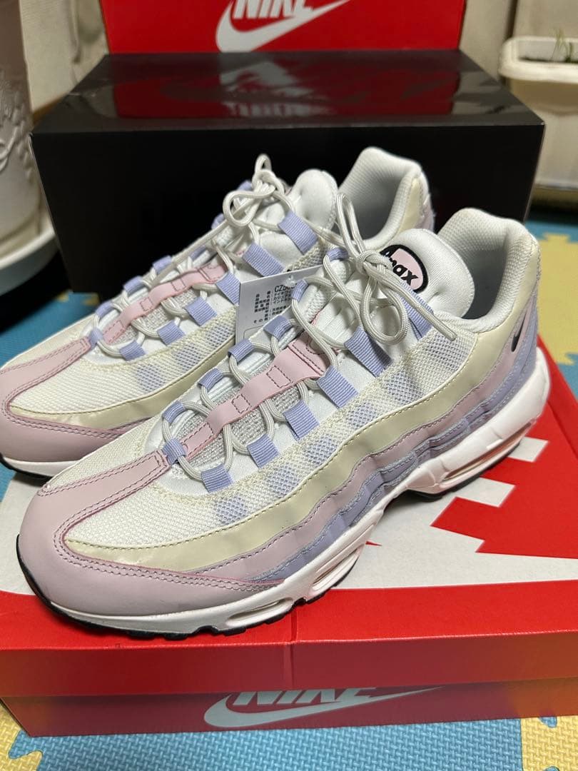 【未使用】Nike Air Max 95 ホワイト/ラベンダー
