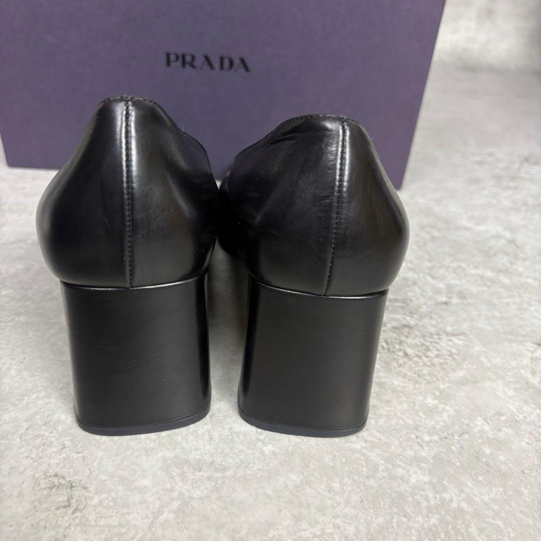 PRADA アーカイブ スクエアトゥ レザー パンプス ブロックヒール