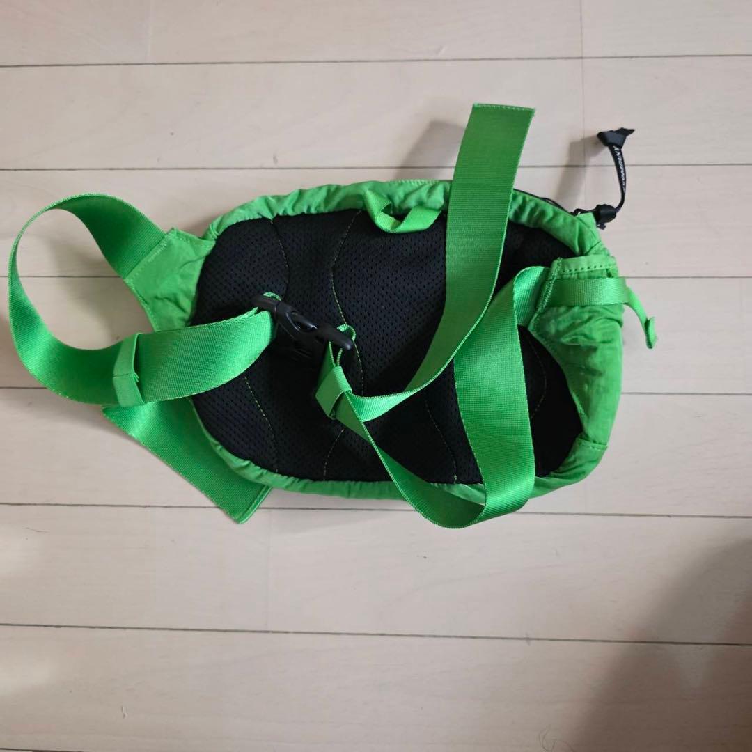 C.P. COMPANYシーピーカンパニーボディバッグ NYLON B グリーン - メルカリ