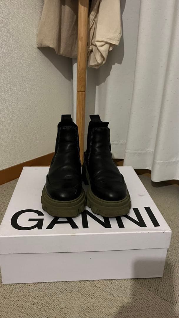 【最終値下げ！！】GANNI ブラック サイドゴアブーツ