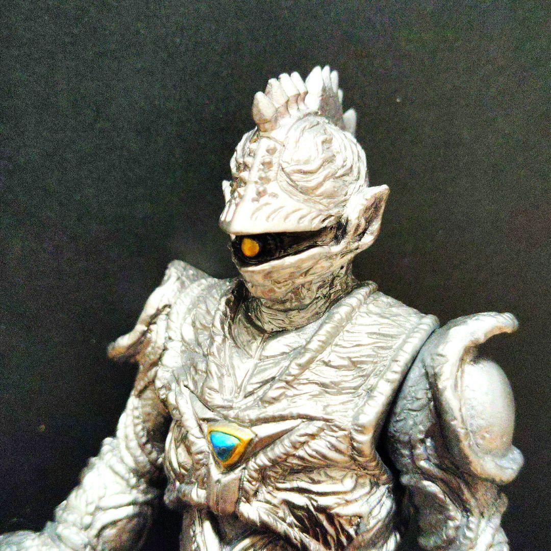 絶版 怪獣ソフビ 金属生命体アパテー バンダイ1998 ウルトラマンガイア