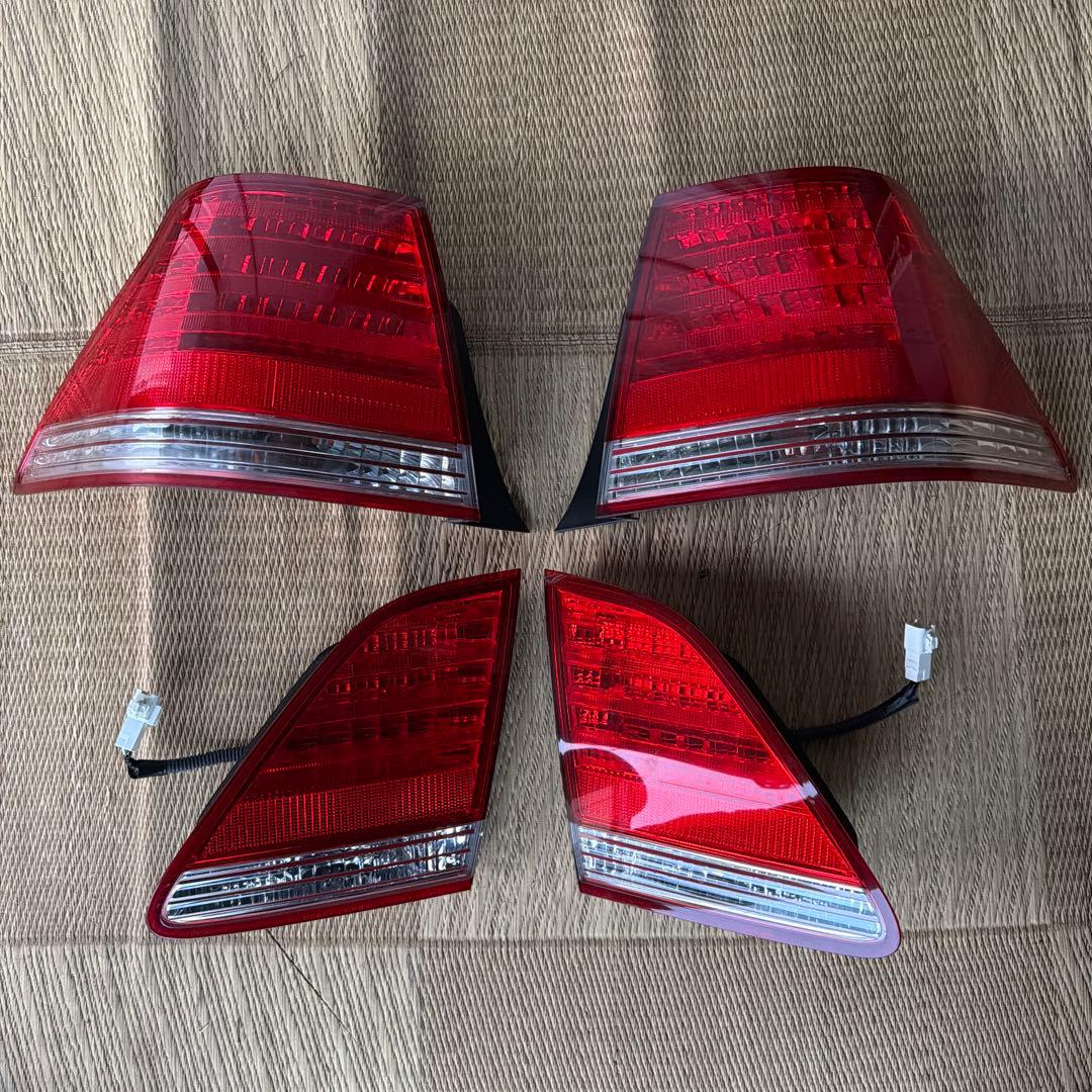 18クラウン GRS182 純正 テールランプセット