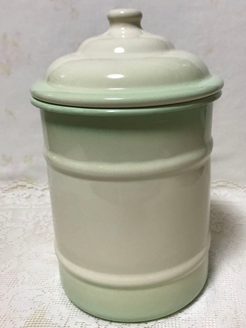 お値下げ‼️イマン・旧イマンスプリングローズビード入りキャニスター