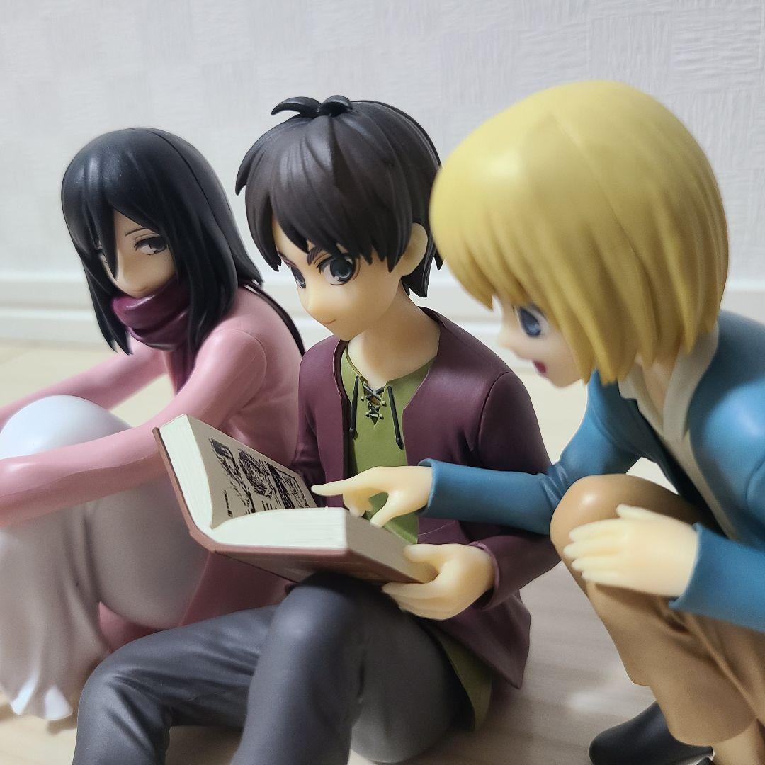 一番くじ 進撃の巨人 エレン&ミカサ&アルミン フィギュア - メルカリ