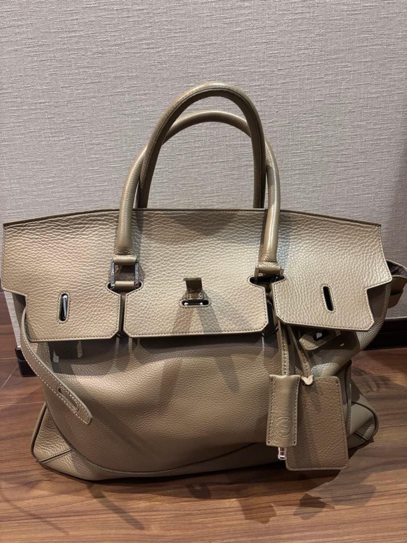 ペッレモルビダ Maiden Voyage MB026A トープ