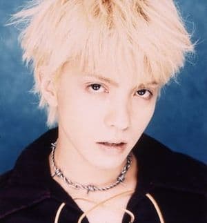 たーぼ様専用】HYDE着用風 有刺鉄線ネックレス - メルカリ