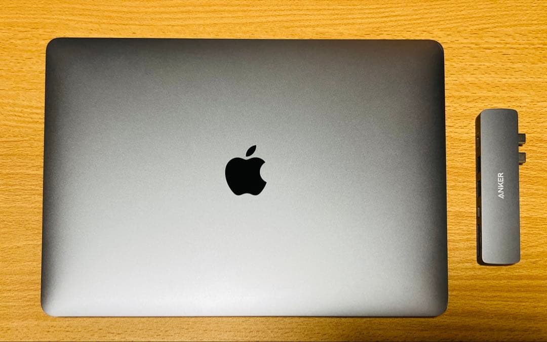 【本体】MacBook Pro 2019 13.3インチ + typeC拡張ハブ