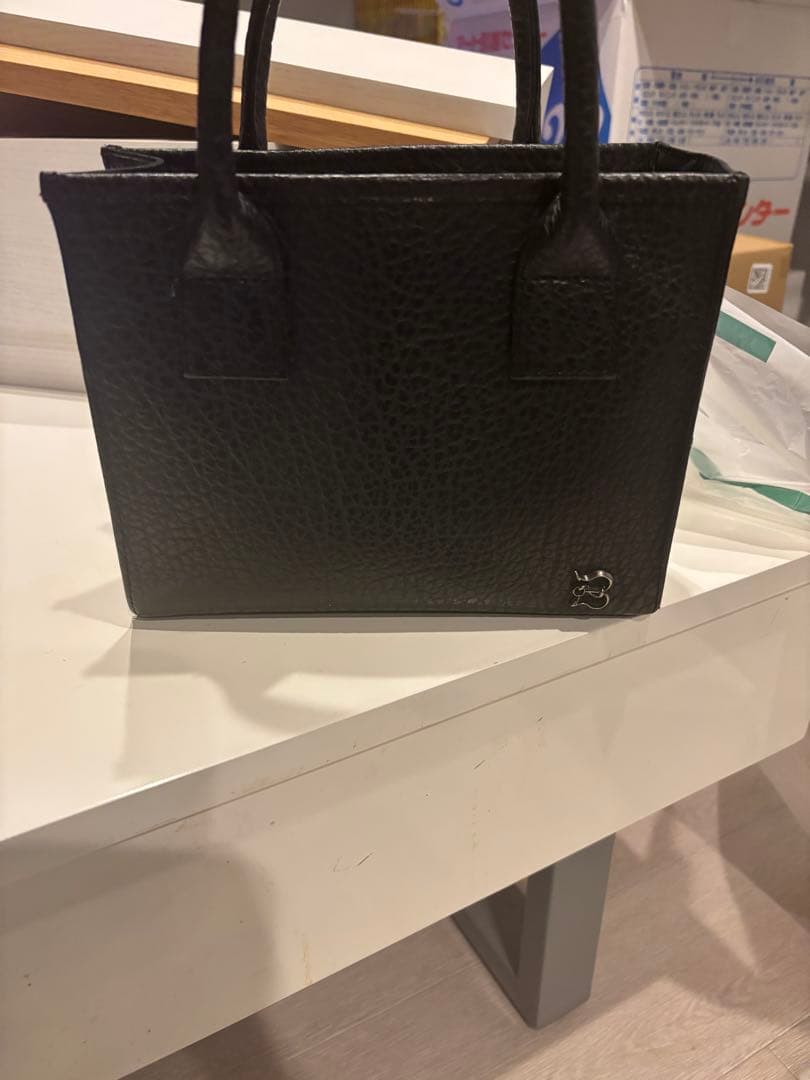 バジョルゴ　黒 レザートートバッグ 小型