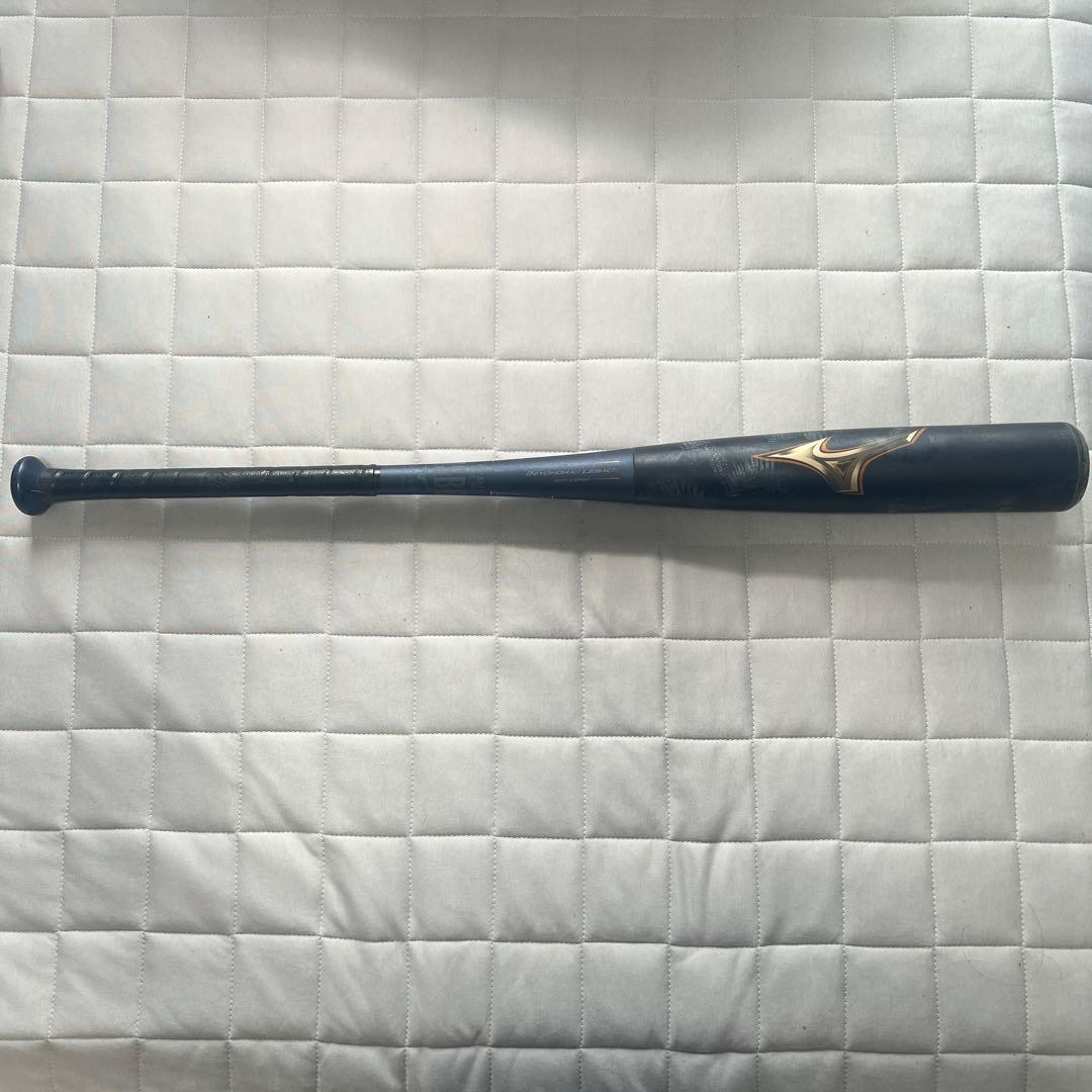 BEYOND MAX LEGACY 軟式バット 黒金　83センチ