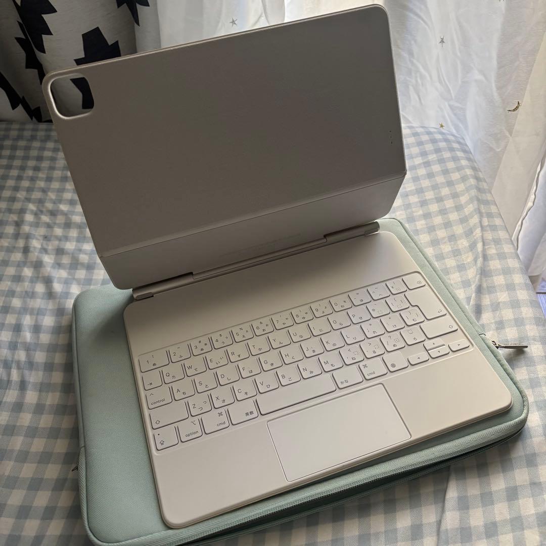 美品 iPad Magic Keyboard Pro 12.9インチ A2480