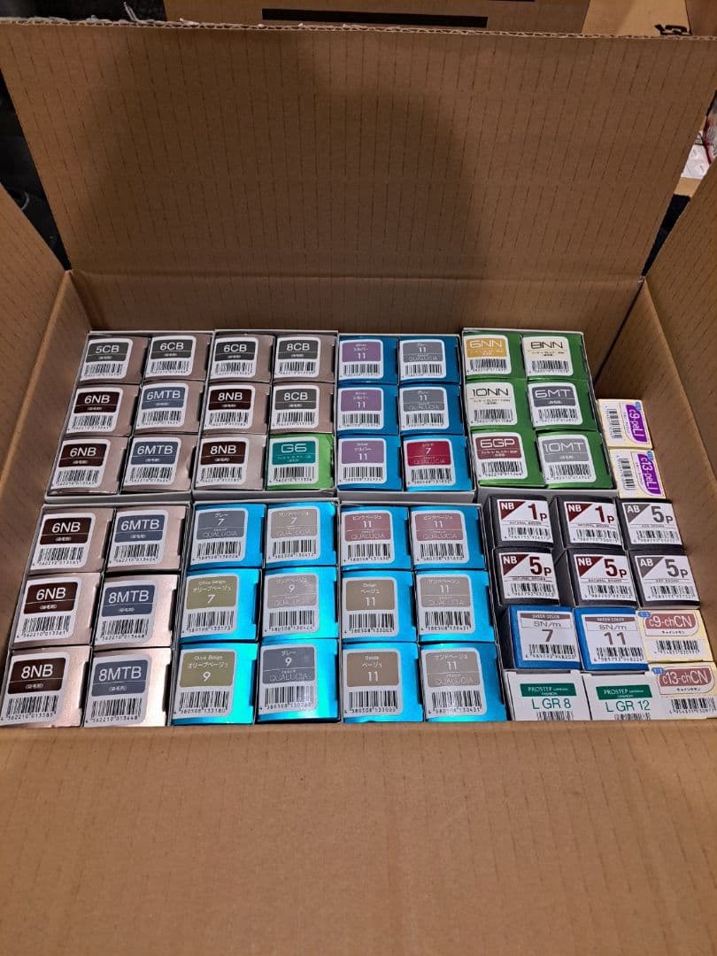 ヘアカラー剤 新品56本 開封12本　フィヨーレ　クオルシア　 BL カラー