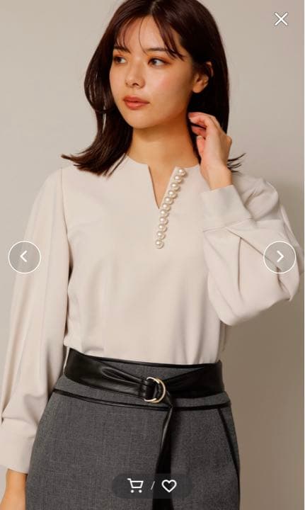 TONAL パールキーネックブラウス